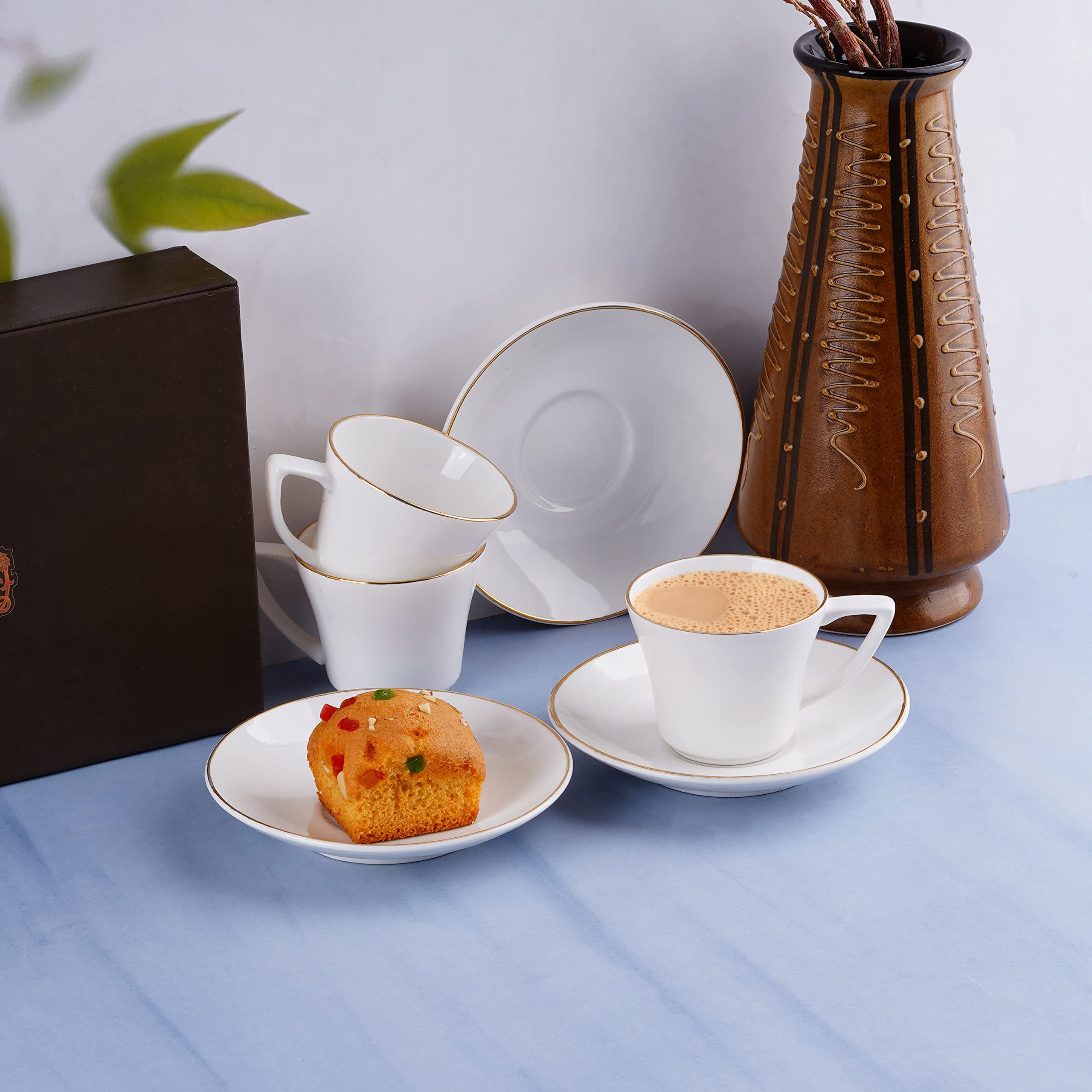 Dandy Lines Zini Gold Rim Plain White Fine Bone China Tea Cups